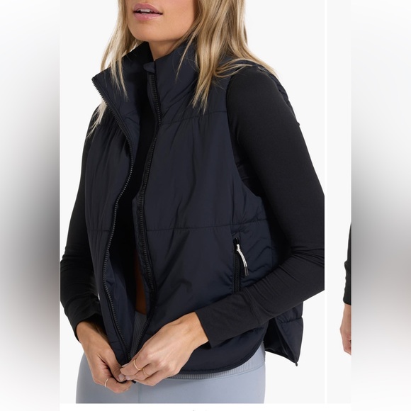 Vuori Canyon Insulated Vest - Black - Picture 6 of 8